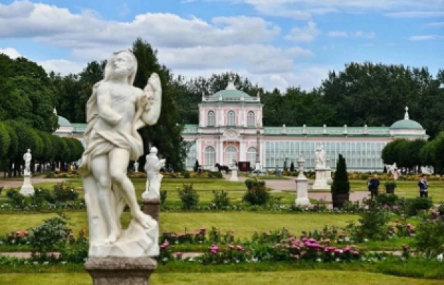 Концерт «Весна в Кусково: вальсы, ноктюрны, романсы в Русском Версале» в Усадьба Кусково. Портретная галерея большой каменной оранжереи, Москва – Mosbilet.ru