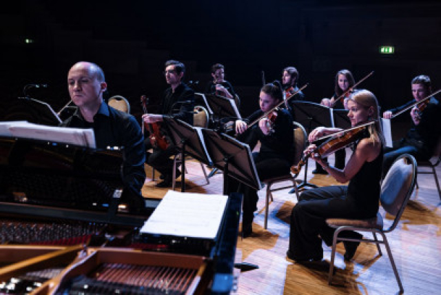 Концерт «Оркестр Cagmo. Симфония Майкла Джексона при свечах» в Концертный зал «Москва», Москва – Mosbilet.ru