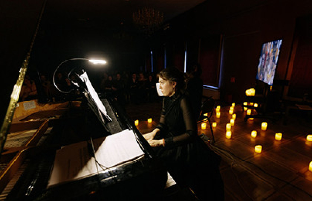 Концерт «Людовико Эйнауди. Неоклассика при свечах» - Mosbilet.ru