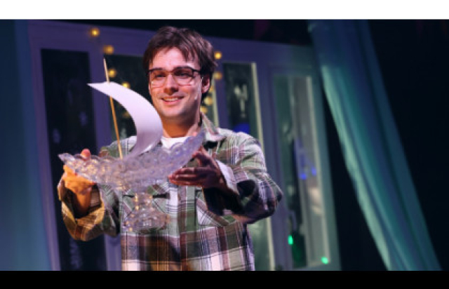 Папина ёлка. Комедия про приключения Арлекина, Пульчинеллы и Коломбины, которые сдавали экзамены в ЦДР на Соколе, Москва – Mosbilet.ru