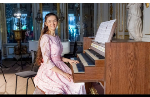 Бах и «Времена года»: играет Елена Привалова в Кафедральный собор святых Петра и Павла, Москва – Mosbilet.ru