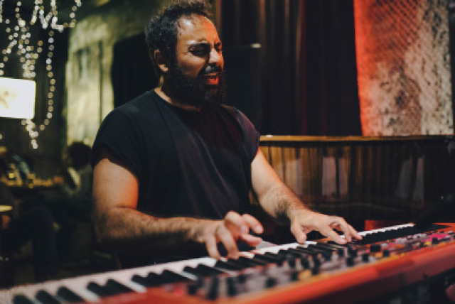Tony Karapetyan Trio в Джаз-клуб «Эссе», Москва – Mosbilet.ru