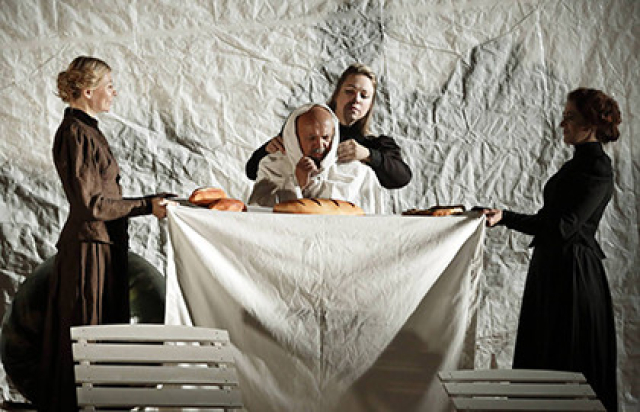 Собака с дамочкой в Театр «Школа драматического искусства», Москва – Mosbilet.ru