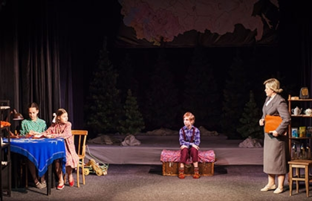 Бенгальские огни в ДМТЮА / сцена «Театр Русская драма», Москва – Mosbilet.ru