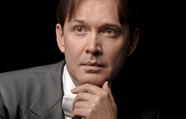 О. Погудин. Нам дороги эти позабыть нельзя в Театр Камбуровой, Москва – Mosbilet.ru