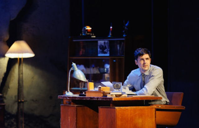 Бэтмен против Брежнева - Mosbilet.ru