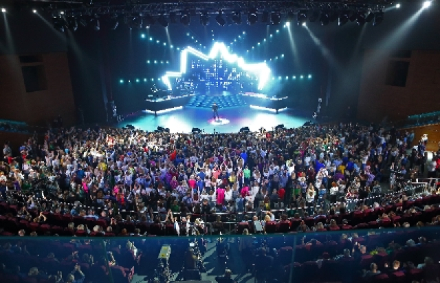 Дискотека. Золотые хиты 80-90-2000-х в Концертный зал «Москва», Москва – Mosbilet.ru