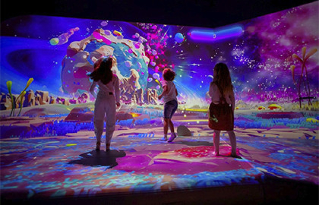 Мультимедийное путешествие в Hello Park Мега Теплый Стан - 