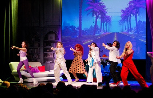 Спектакль «На кончиках пальцев» в Театр Эстрады, Москва – Mosbilet.ru