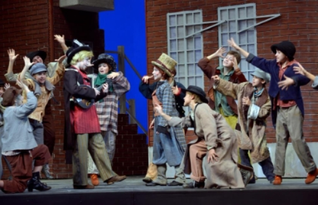 Спектакль «Жизнь и необыкновенные приключения Оливера Твиста» в Культурный центр «Меридиан», Москва – Mosbilet.ru