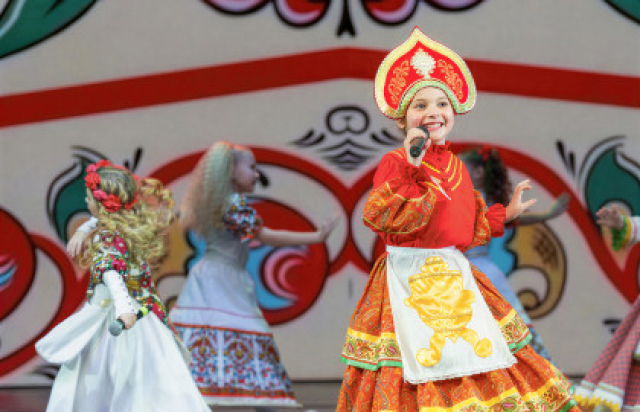 Музыкальное представление «Радость Рождества в кругу семьи» в Зал Церковных Соборов Храма Христа Спасителя, Москва – Mosbilet.ru