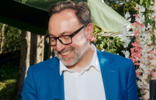 Концерт «Живой француз поет свою Францию» - Mosbilet.ru