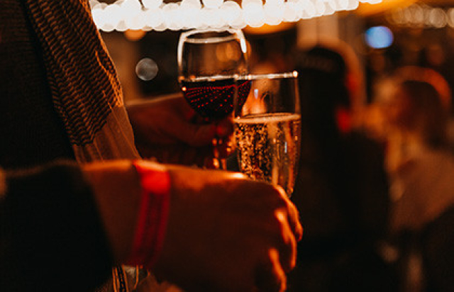 Концерт «Джазовое путешествие в рождество на 7 языках: знаменитые праздничные хиты Италии, Франции, России от звезды из Европы» в Высотка Radisson Collection, Москва – Mosbilet.ru