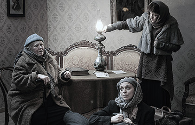 Спектакль «Три» в КЗ галереи «Другое дело», Москва – Mosbilet.ru