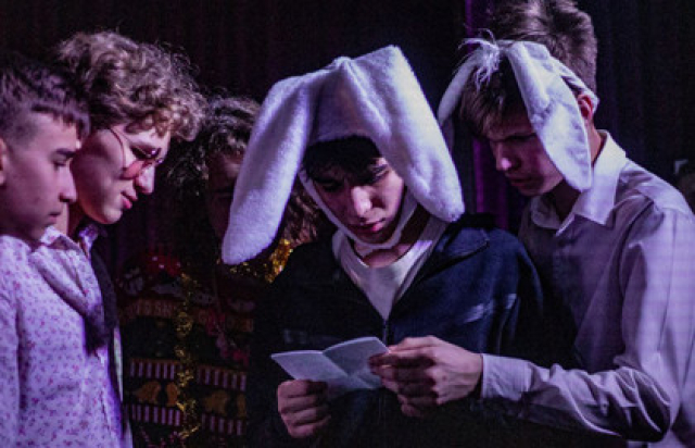 Спектакль «Алиса в Стране Чудес» в Центр новой культуры «Мир искусств», Москва – Mosbilet.ru