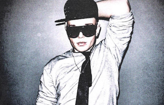 Huzzy B - Mosbilet.ru