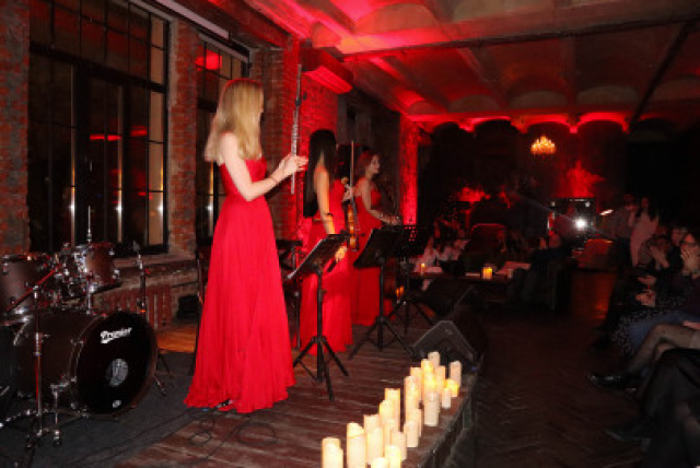 Концерт «Музыкальный салон при свечах: неоклассика» - Mosbilet.ru