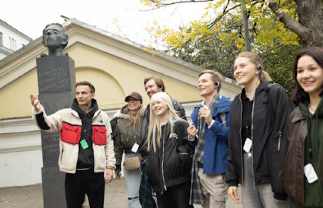 Стендап экскурсия по Китай городу в Памятник Кириллу и Мефодию, Москва – Mosbilet.ru