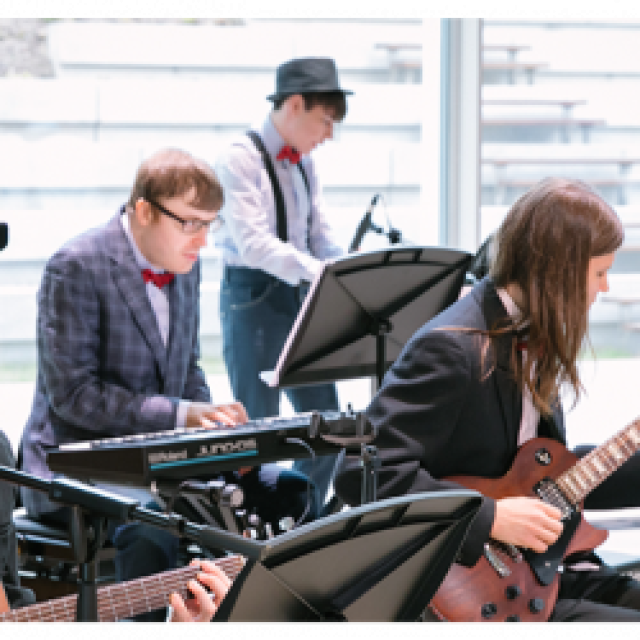 Концерт «Moonberry Jam» в Клуб Алексея Козлова, Москва – Mosbilet.ru