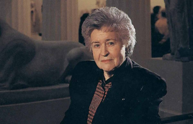 Лекция Елены Якович «Ирина Антонова. Одиночество на вершине» в Лекторий «Прямая речь», Москва – Mosbilet.ru