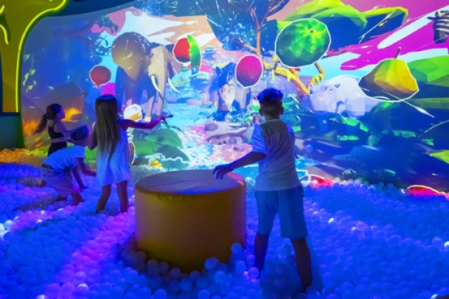 Мультимедийное путешествие в Hello Park Ривьера - Mosbilet.ru
