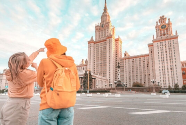 Экскурсия «Сталинские высотки: символ советской эпохи» в Экскурсии автобусные, Москва – Mosbilet.ru