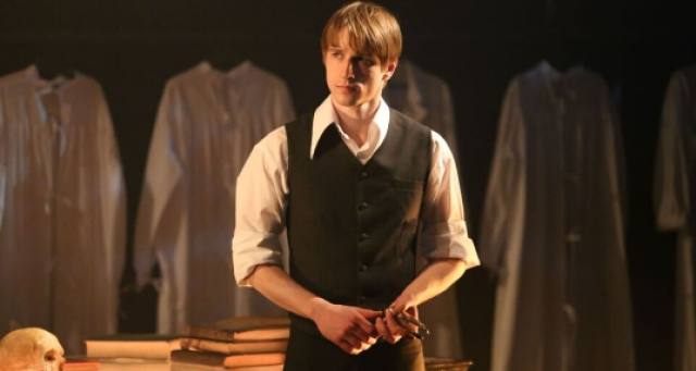 Спектакль «Записки юного врача» в Театр на Страстном, Москва – Mosbilet.ru