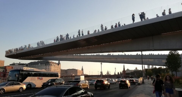 Экскурсия «Парк «Зарядье» + медиа-аттракцион «Полет над Москвой» в Экскурсии пешие (м. «Площадь революции», центр платформы), Москва – Mosbilet.ru