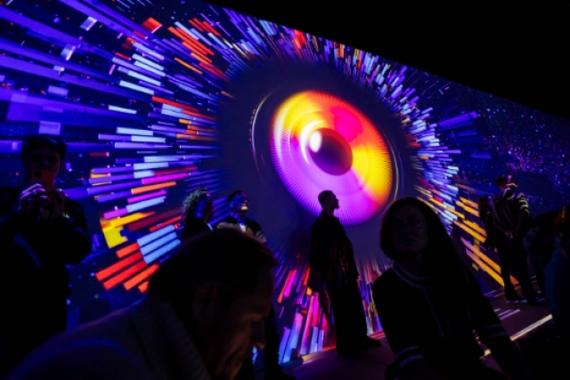 Иммерсивная выставка «Лаборатория цвета» в Центр цифрового искусства «Внутри», Москва – Mosbilet.ru
